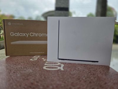 Macbook Air M4 13" + Chromebook Go N4500 11.6". Mua bán Laptop tại Quận Tân Bình Tp Hồ Chí Minh được đăng bởi Petr Duc