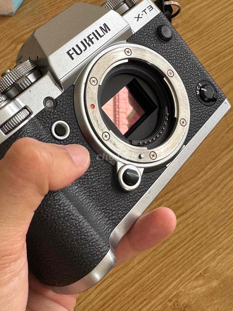 Máy ảnh Fujifilm XT3 màu bạc cũ. Mua bán Máy ảnh, Máy quay tại Quận 7 Tp Hồ Chí Minh được đăng bởi Huy hình 1