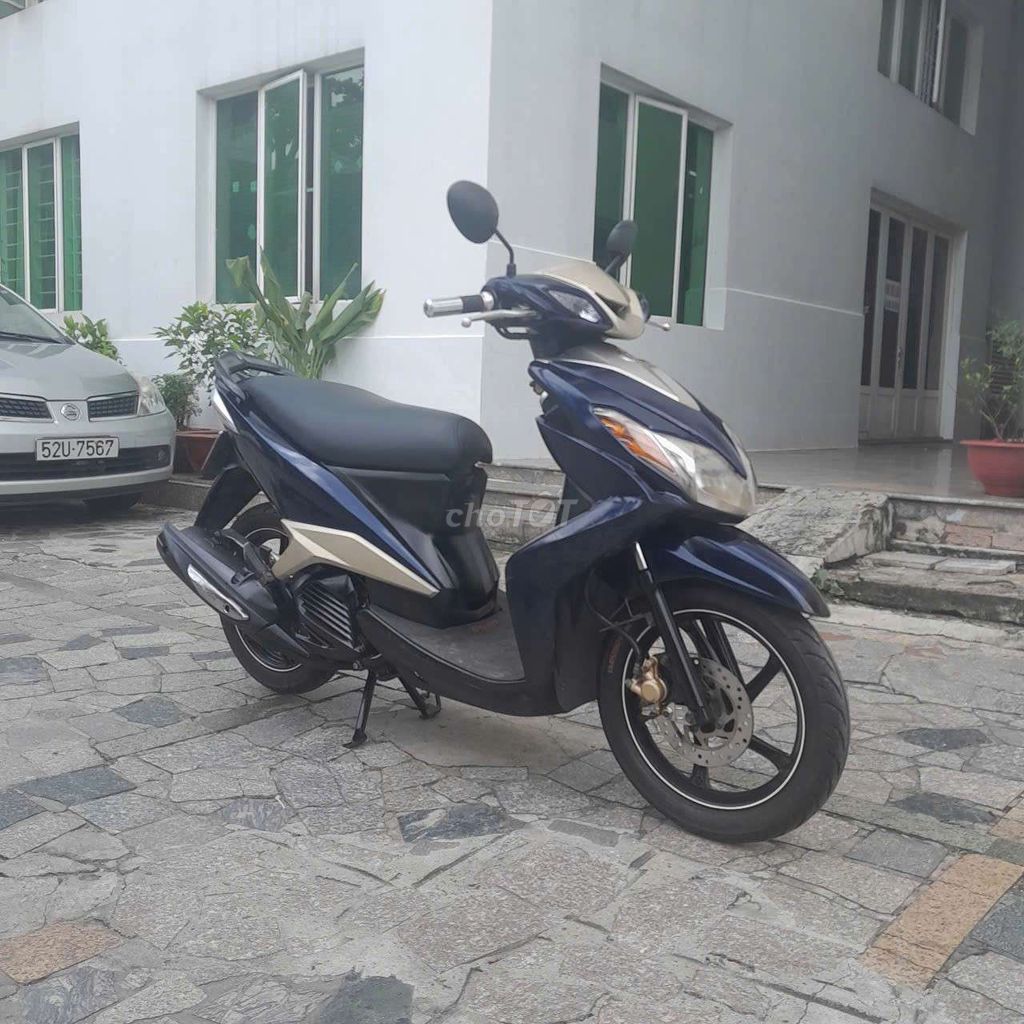Xe yamaha luvias bstp. Mua bán Xe máy tại Quận 7 Tp Hồ Chí Minh được đăng bởi trình minh sơn hình 2