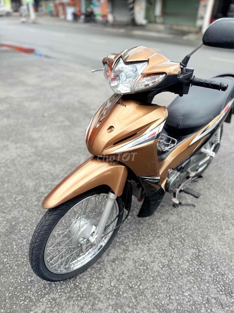 Honda Wave S объемом 110 куб. см в 2014 году. ПОДДЕРЖКА НОЖА ZEN