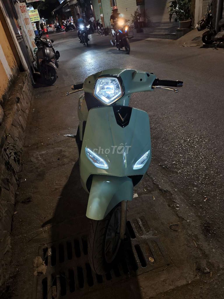 Электрический скутер VinFast Vento ABS бирюзовый