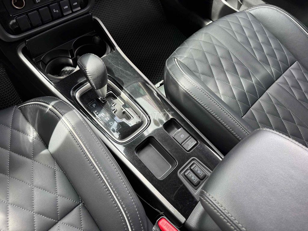 Mitsubishi Outlander 2022 Premium 2.0. Mua bán Ô tô tại Thành phố Thủ Đức Tp Hồ Chí Minh được đăng bởi Long Auto Vạn Phúc hình 15