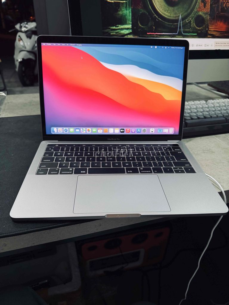 Apple Macbook Pro 2016 i5 8GB/256GB. Mua bán Laptop tại Quận Thanh Khê Đà Nẵng được đăng bởi Phi Nhật hình 1
