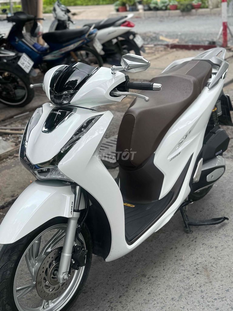 bán hoặc trao đổi