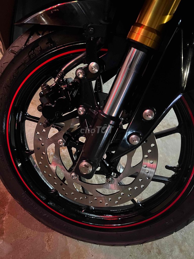 R15 xe siêu cọp, zin nguyên bản, odo chuẩn 9800km. Mua bán Xe máy tại Thị xã Tân Uyên Bình Dương được đăng bởi Maria Ngọcc hình 5