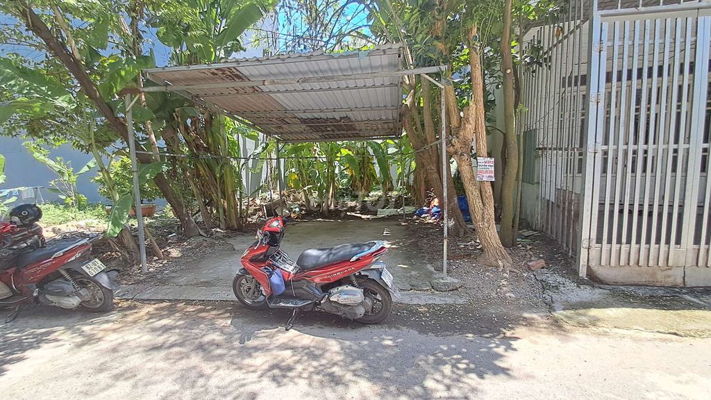ĐẤT HẺM XE HƠI NGỘP - SÁT CHỢ LONG TRƯỜNG - 68M² GIÁ CHỈ 3 TYT 650