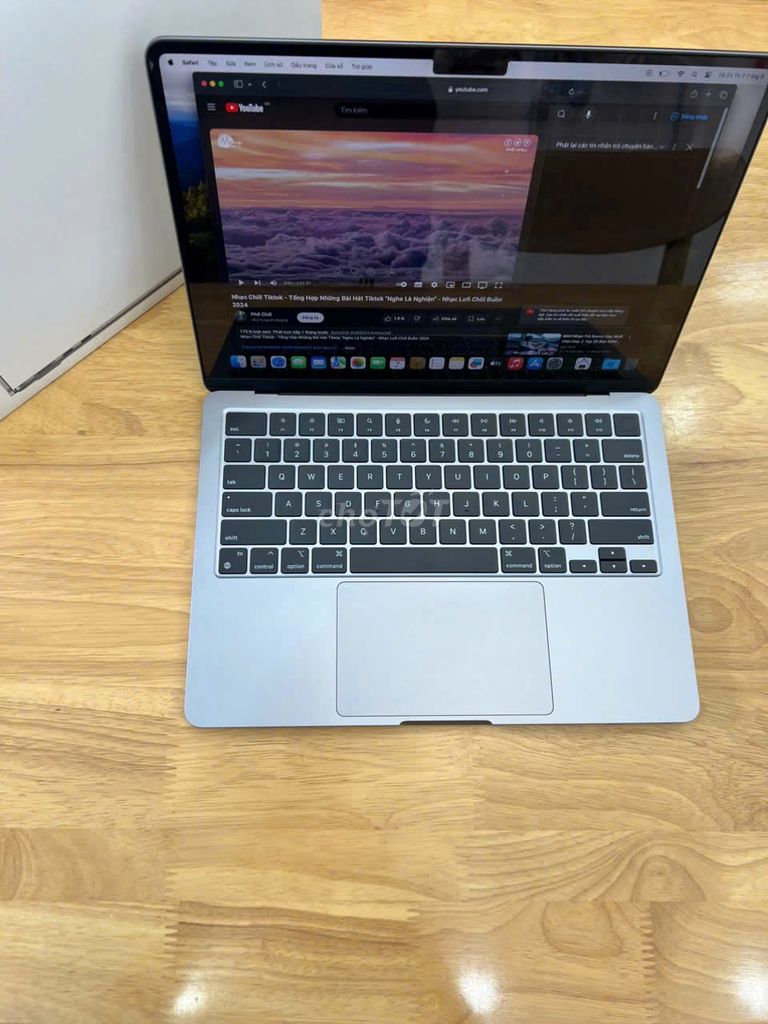 Apple MacBook Air M3 16GB/256GB Xám 13.6 inch. Mua bán Laptop tại Thành phố Qui Nhơn Bình Định được đăng bởi NGỌC PHÚC LAPTOPS hình 1
