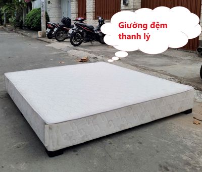 Thanh lý Giường đệm có chân bọc vải dùng còn tốt. Mua bán Giường, chăn ga gối nệm tại Quận 12 Tp Hồ Chí Minh được đăng bởi Nội Thất Giá Sĩ Phú Nhàn