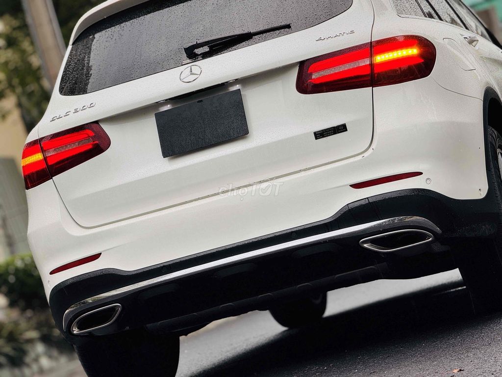 GLC300 4Matic Trắng Kem 8v7 Km (Bao Check). Mua bán Ô tô tại Quận Bình Tân Tp Hồ Chí Minh được đăng bởi Huỳnh Thiên Bảo hình 6