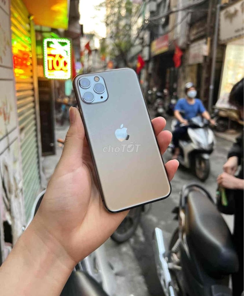 Cần pass iphone 11pro 64G viền trầy nhẹ pin zin 90