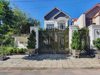 NHÀ BIỆT THỰ MẶT TIỀN DX 350m2, 5PN, 4WC p.PHÚ MỸ, THỦ DẦU MỘT. Cho thuê nhà ở tại Thành phố Thủ Dầu Một Bình Dương được đăng bởi Xuân Ninh