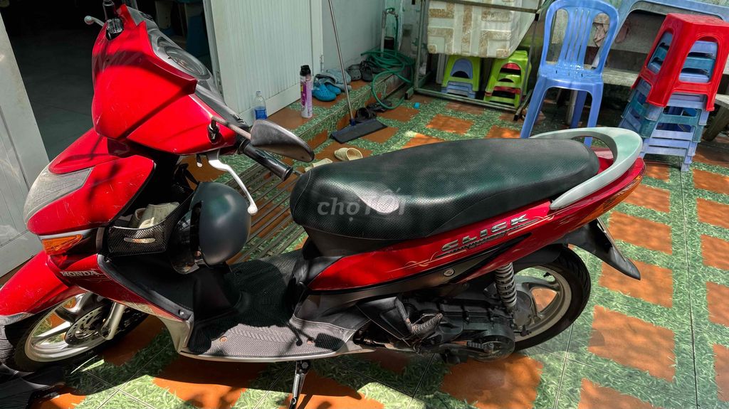 Хонда Клик 2010 красная 65000 км