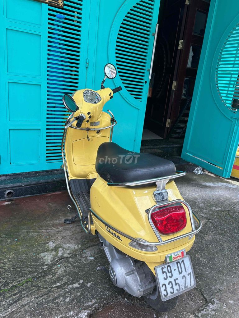 xe vespa 150cc (xe ý) chính chủ (biển tphcm). Mua bán Xe máy tại Quận Tân Phú Tp Hồ Chí Minh được đăng bởi HB Home hình 3