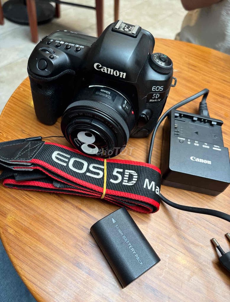 Máy ảnh Canon 5D Mark IV Đen. Mua bán Máy ảnh, Máy quay tại Quận 7 Tp Hồ Chí Minh được đăng bởi AT Vaniloppe hình 1
