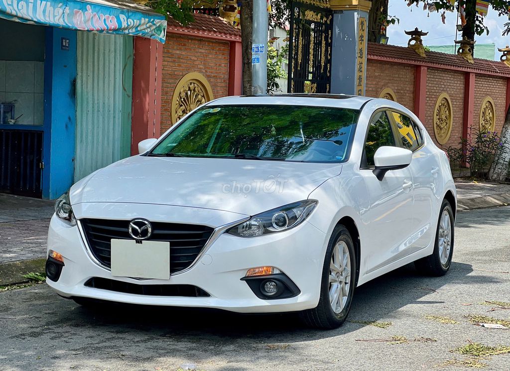 Mazda 3 1.5 AT Hatchback 2015 - 48000km. Mua bán Ô tô tại Thành phố Dĩ An Bình Dương được đăng bởi Siêu Thị Ô Tô Bình Dương  hình 2
