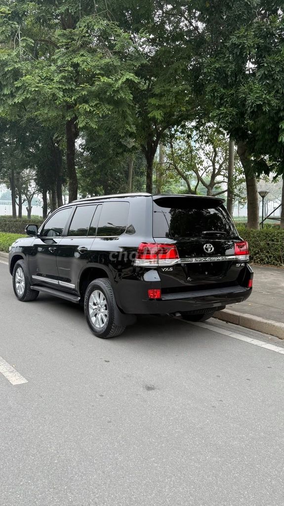 Toyota Land Cruiser 4.6 V8 sản xuất 2020,4 ghế MBS. Mua bán Ô tô tại Quận Bắc Từ Liêm Hà Nội được đăng bởi Mr Hợi  hình 4