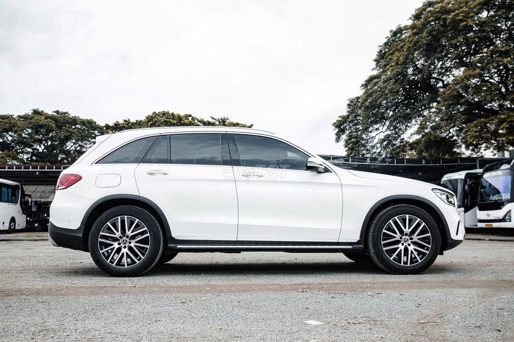 MERCEDES-BENZ GLC 200 4MATIC 2023. Mua bán Ô tô tại Quận Gò Vấp Tp Hồ Chí Minh được đăng bởi Đoàn Thuận hình 5