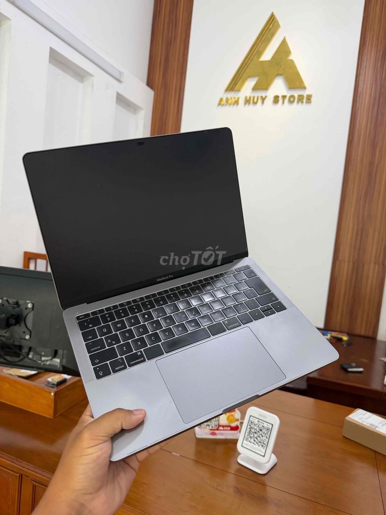 MacBook Pro i5 16GB/256GB 2017 đẹp 99%. Mua bán Laptop tại Quận Ninh Kiều Cần Thơ được đăng bởi ĐIỆN THOẠI LAPTOP ANH HUY hình 1