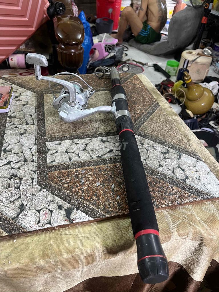 Cần câu cá Đen bạc. Mua bán Đồ thể thao, Dã ngoại tại Quận Hoàng Mai Hà Nội được đăng bởi Kairiyeudau hình 1