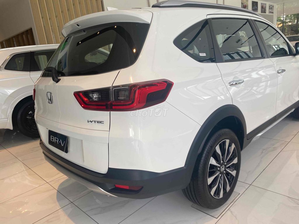 Honda Brv - Giá SIÊU KHUYẾN MÃI- Giao xe ngày. Mua bán Ô tô tại Quận 7 Tp Hồ Chí Minh được đăng bởi Showroom Honda Ôtô Sài Gòn Quận 7 hình 3