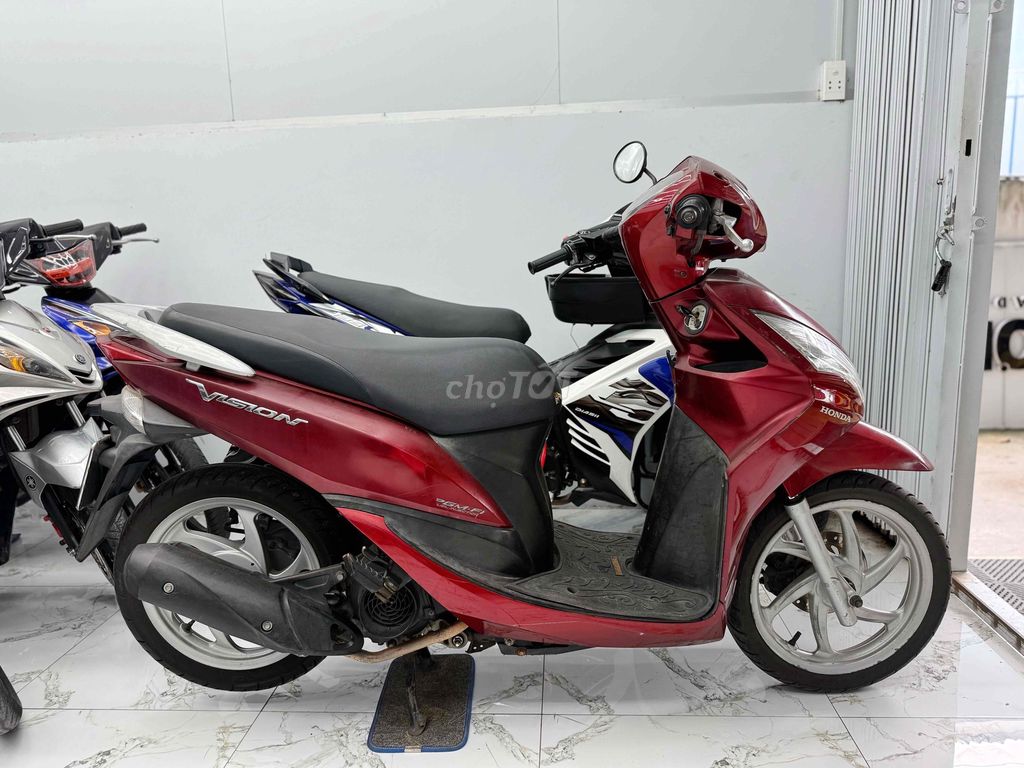 Honda Vision 2025 Cao Cấp màu Đỏ