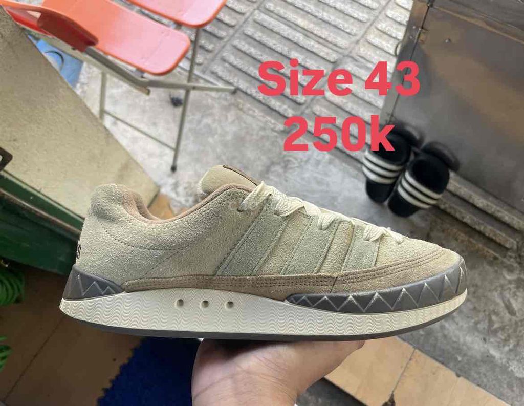 Adidas-Size 43-chính hãng. Mua bán Giày dép tại Thành phố Vũng Tàu Bà Rịa - Vũng Tàu được đăng bởi Minh Minh Sneaker hình 1