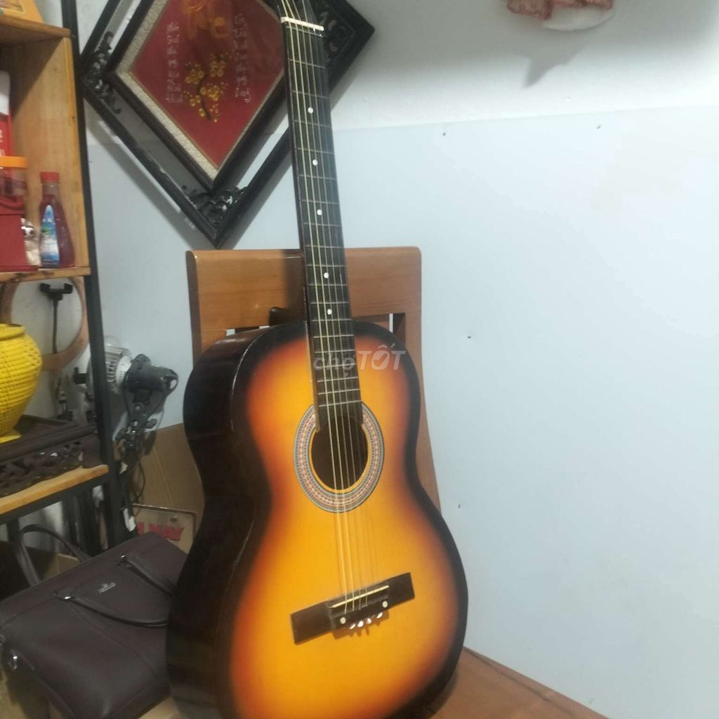 Đàn guitar Nâu, Vàng Đã qua sử dụng. Mua bán Nhạc cụ tại Quận Hoàng Mai Hà Nội được đăng bởi Lương Văn Ngọc hình 1
