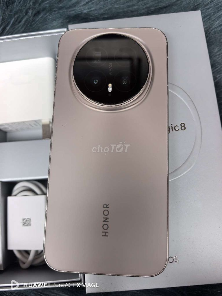 Honor Magic 8  Gold fullbox 99%. Mua bán Điện thoại tại Quận Hoàng Mai Hà Nội được đăng bởi LongHung Mobile hình 1