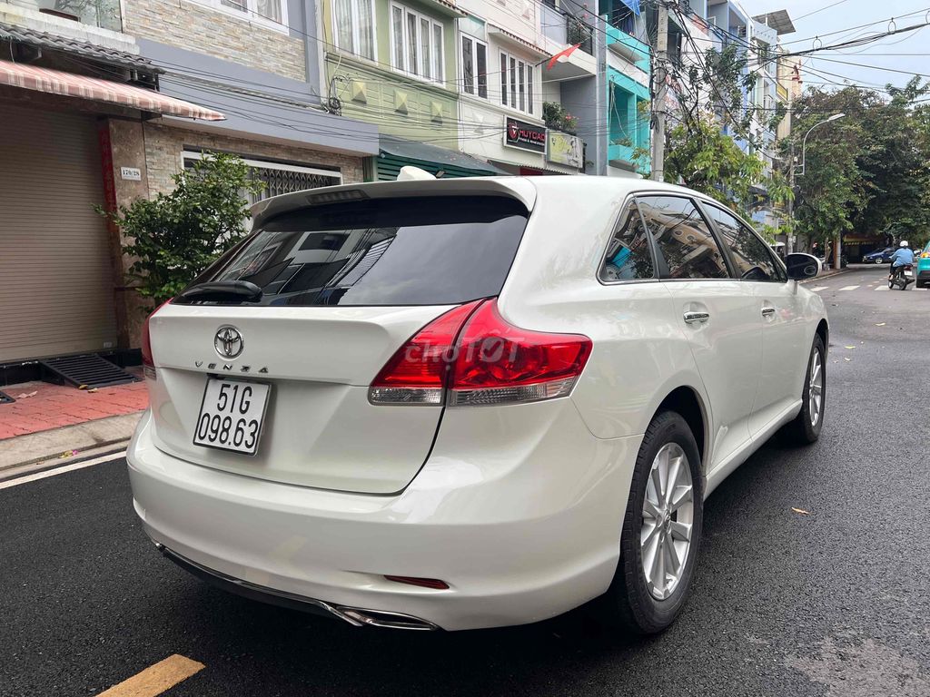 Toyota Venza 2009 Trắng - 96000km. Mua bán Ô tô tại Quận 8 Tp Hồ Chí Minh được đăng bởi Sang giau hình 5