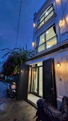 Nhà phố 60 m² · 4 PN · Hẻm 520 Quốc lộ 13