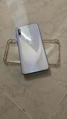SamSung a50. Mua bán Điện thoại tại Quận 7 Tp Hồ Chí Minh được đăng bởi hoa tran