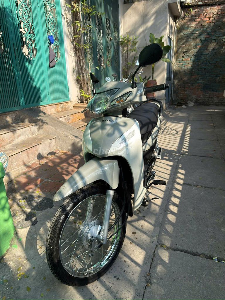 Honda Wave 110 Hoài cổ Trắng xám. Mua bán Xe máy tại Quận Hoàng Mai Hà Nội được đăng bởi Trần Quang hình 6