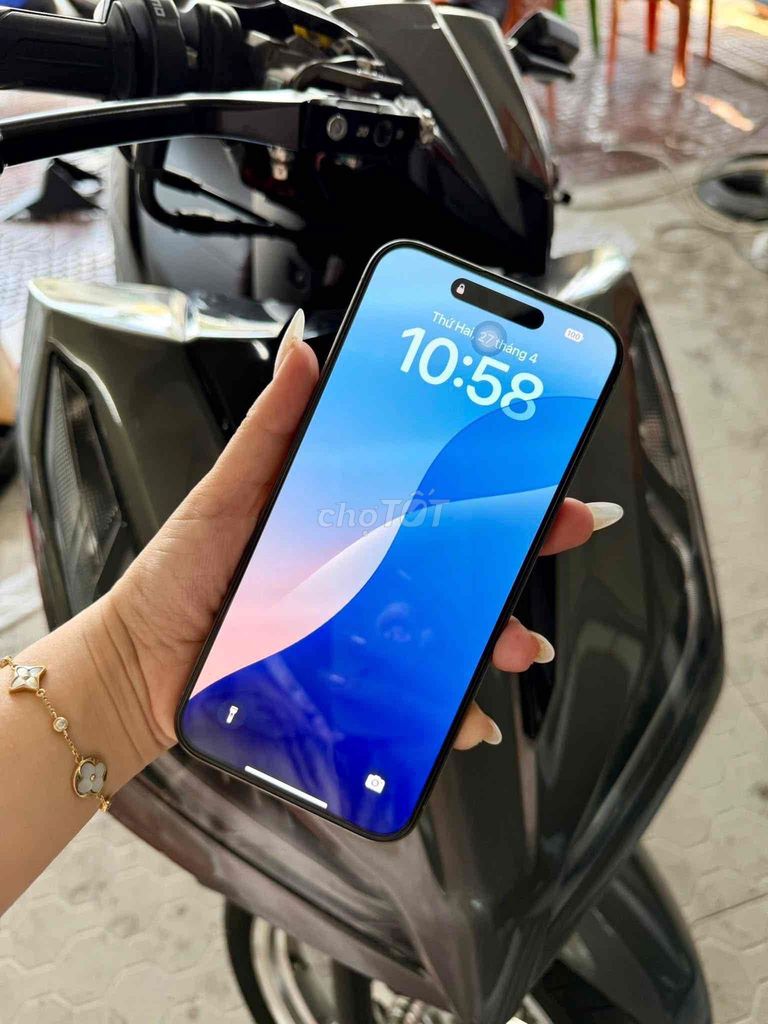Apple iPhone 15 Pro Max 256GB Titan Đã sử dụng. Mua bán Điện thoại tại Quận Cái Răng Cần Thơ được đăng bởi pham phuoc vinh hình 1