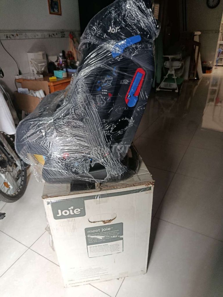 Ghế ô tô trẻ em Joie Steadi Đen. Mua bán Mẹ và bé tại Quận 12 Tp Hồ Chí Minh được đăng bởi Nhu Chau hình 1