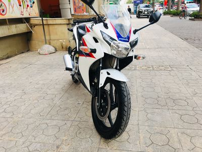 HONDA CBR 150 TRẮNG ĐỎ  ĐI ÍT GIỮ GÌN CÒN ZIN ĐÉT. Mua bán Xe máy tại Quận Nam Từ Liêm Hà Nội được đăng bởi BÍCH NGỌC