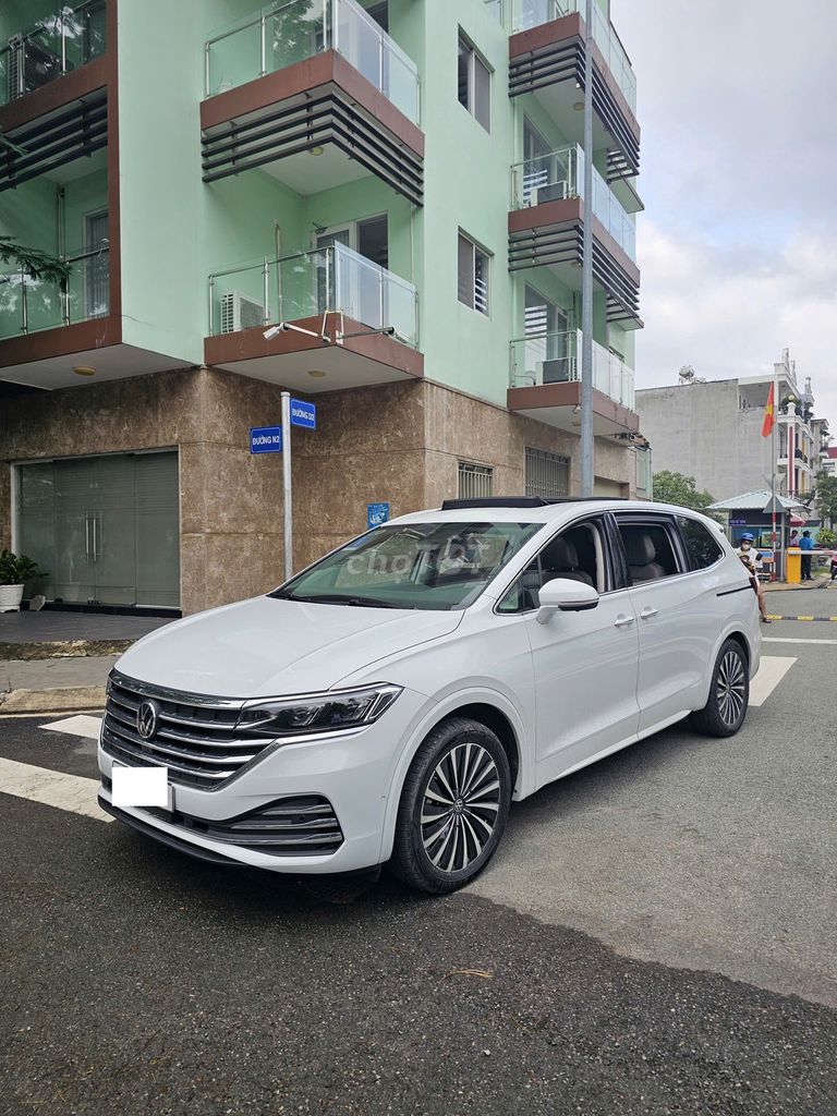 Volkswagen Viloran Luxury 2024 xe lướt giá tốt. Mua bán Ô tô tại Thành phố Thủ Đức Tp Hồ Chí Minh được đăng bởi Hải Đăng hình 1