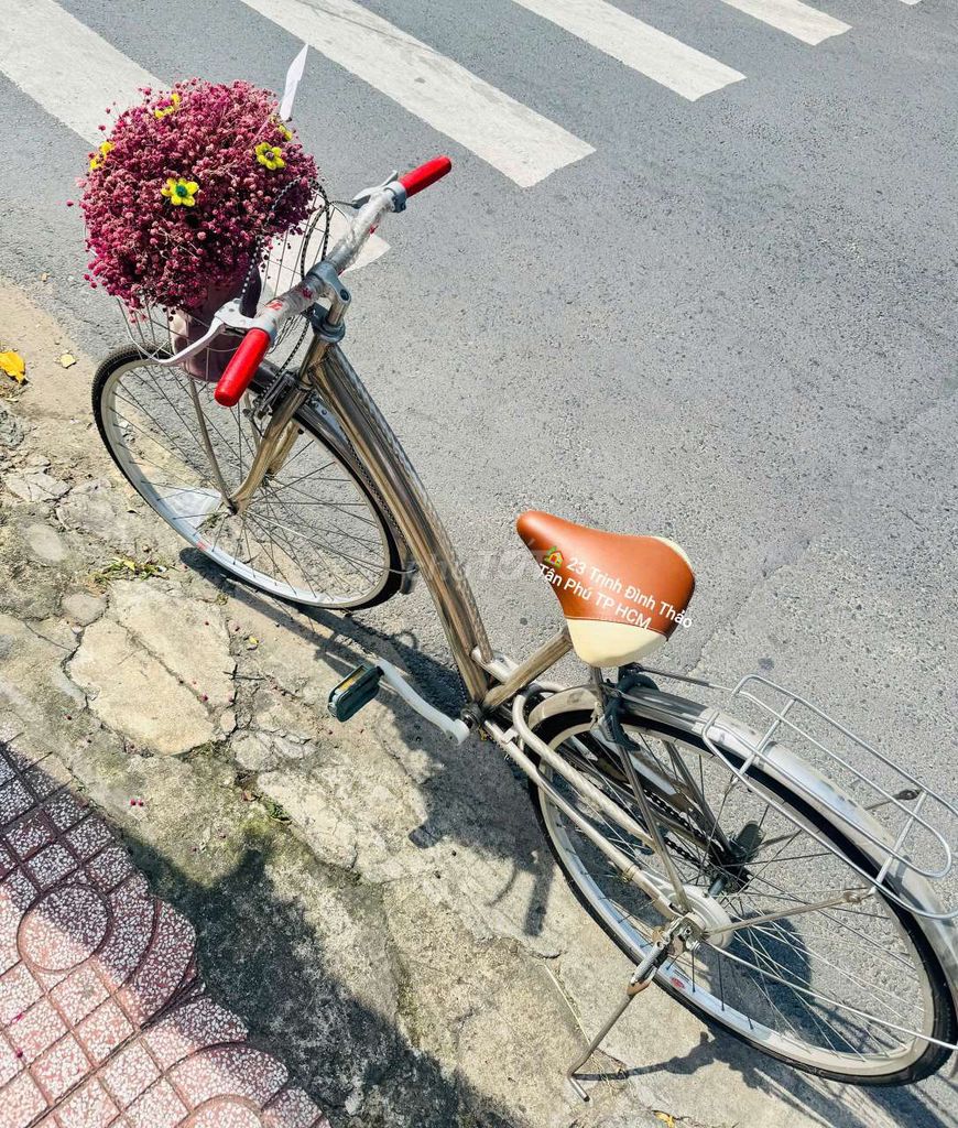 Xe đạp Thống Nhất 26 inch Bạc. Mua bán Xe đạp tại Quận Tân Phú Tp Hồ Chí Minh được đăng bởi Gốm Sứ Hà Thành hình 2
