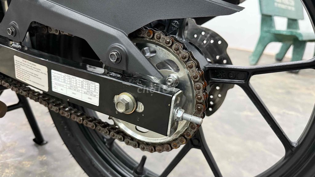 RAIDER 150 CỌP LĂN BÁNH 6000KM BAO ZIN. Mua bán Xe máy tại Thành phố Long Khánh Đồng Nai được đăng bởi Cửa Hàng Xe Máy Cũ Thành Phát Đồng Nai hình 10