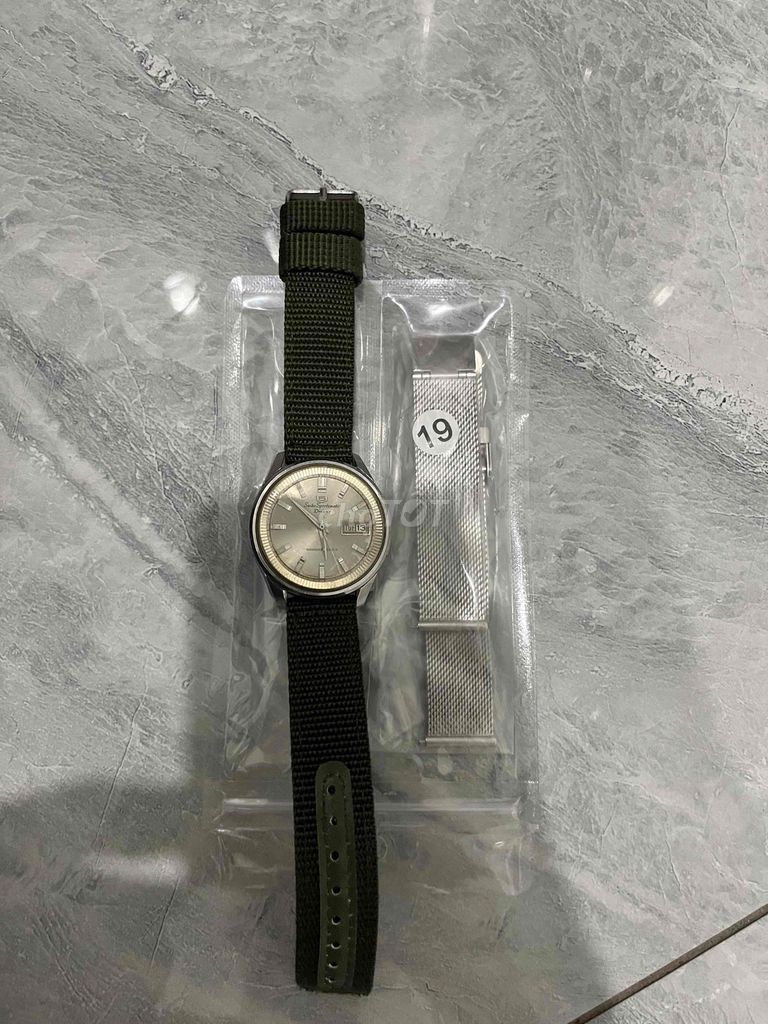 Đồng hồ Seiko Seikomatic Deluxe Nam Bạc. Mua bán Đồng hồ tại Thành phố Mỹ Tho Tiền Giang được đăng bởi Huy hình 1