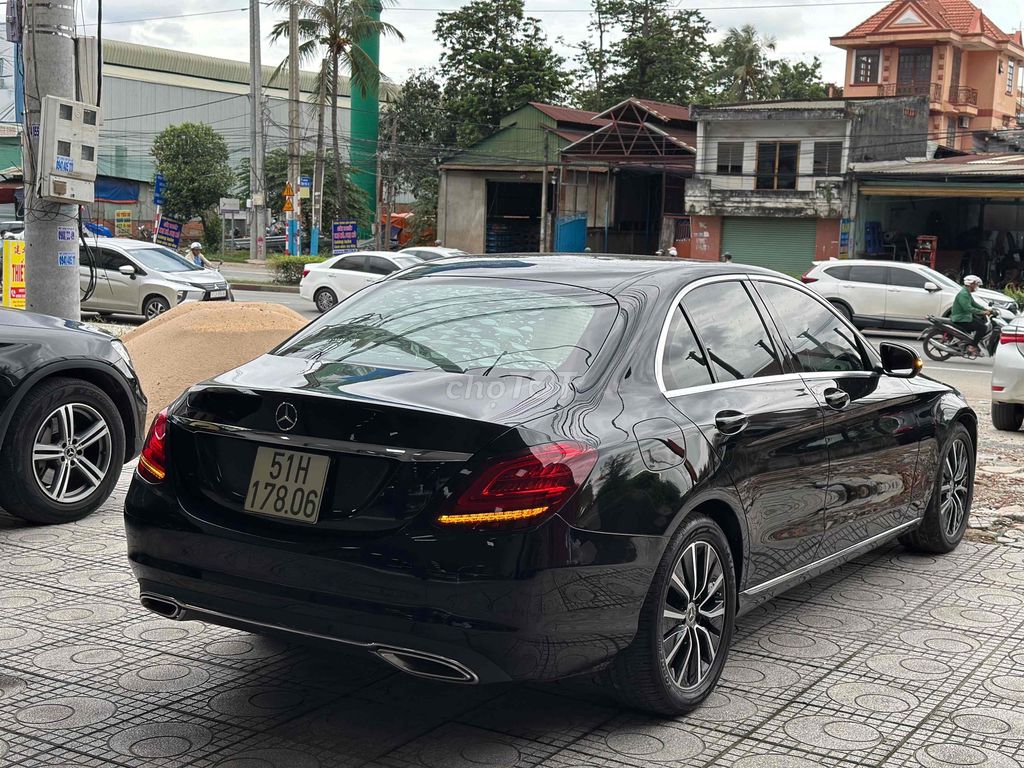 🔴 Mercedes Benz C Class form 2019 C 200 - 44k km. Mua bán Ô tô tại Thành phố Biên Hòa Đồng Nai được đăng bởi Tuấn carhouse hình 4