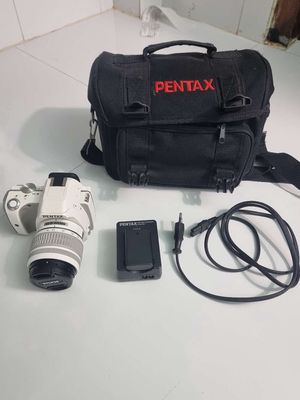 Cần bán máy ảnh pentax k-s1 kèm len kit 18-55