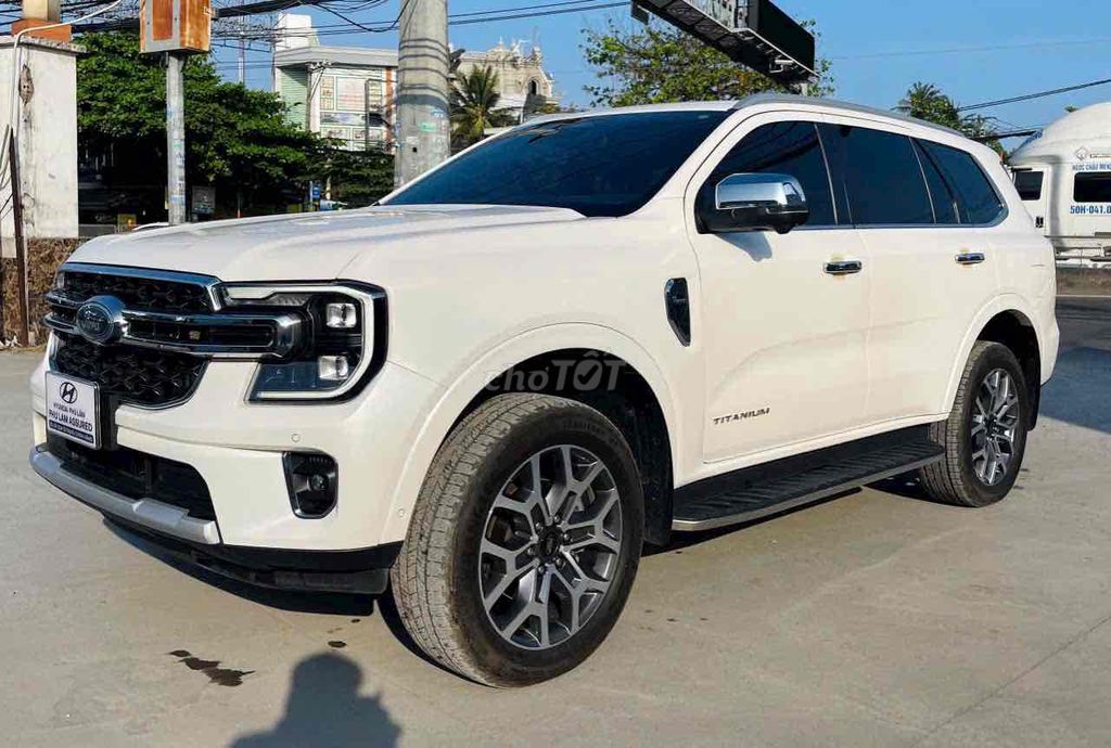 Ford Everest Titanium+ 2.0L AT 2 Cầu 1 Chủ Đi Kỹ. Mua bán Ô tô tại Quận Tân Bình Tp Hồ Chí Minh được đăng bởi TRUNG TÂM XE LƯỚT CHÍNH HÃNG hình 4