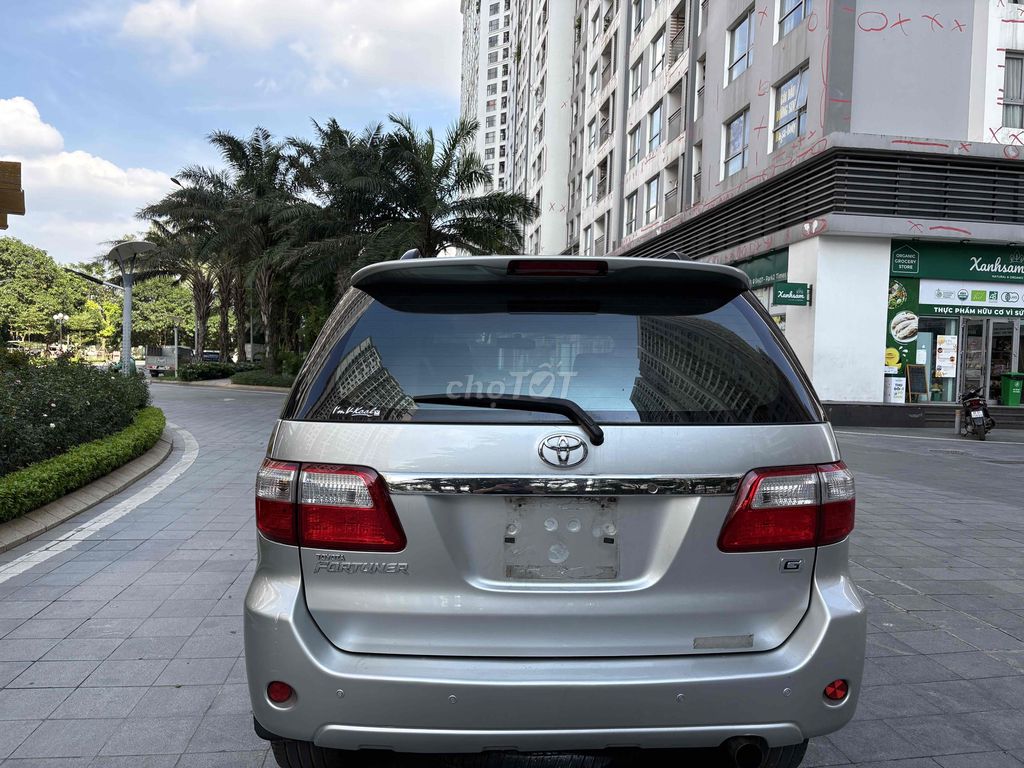 Toyota Fortuner 2011 2.5g máy dầu số sàn. Mua bán Ô tô tại Quận Hai Bà Trưng Hà Nội được đăng bởi Bùi hiển hình 5