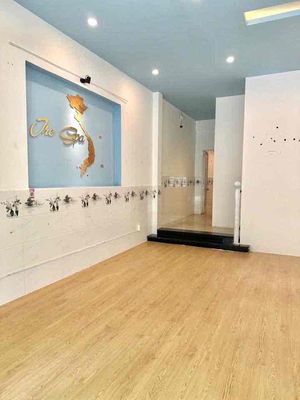 Rent · 2 bd · 80 м² · Quận Ngũ Hành Sơn, ул. An Thượng 10