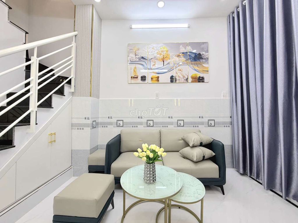nhà sổ hồng 3.2x8m 2 lầu 4pn gần mặt tiền Huỳnh Tấn Phát 2.29 tỷ