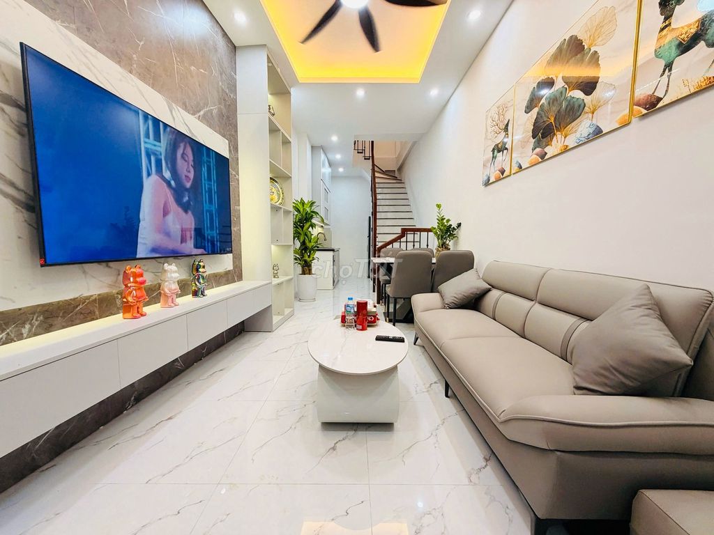 Bán Gấp Nhà Khương Trung, 30M x 5 Tầng, Hai Thoáng,Full Nội Thất