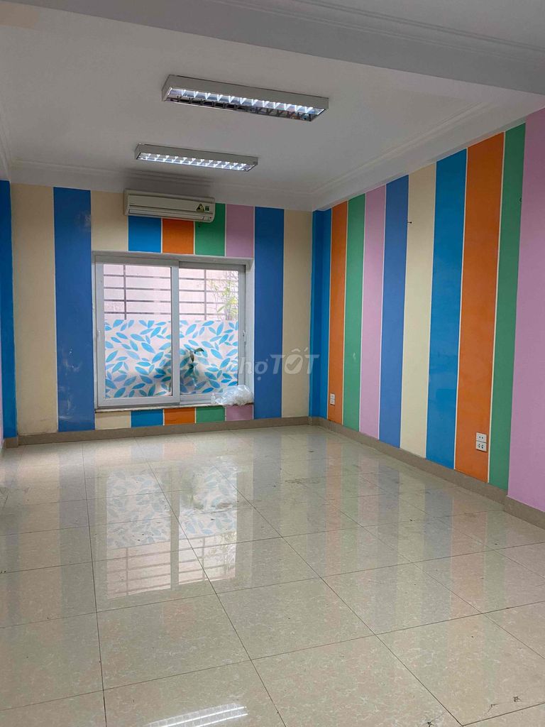 Cho thuê nhà Nguyễn Thị Định. 50m2, 5 tầng. Giá 21 triệu