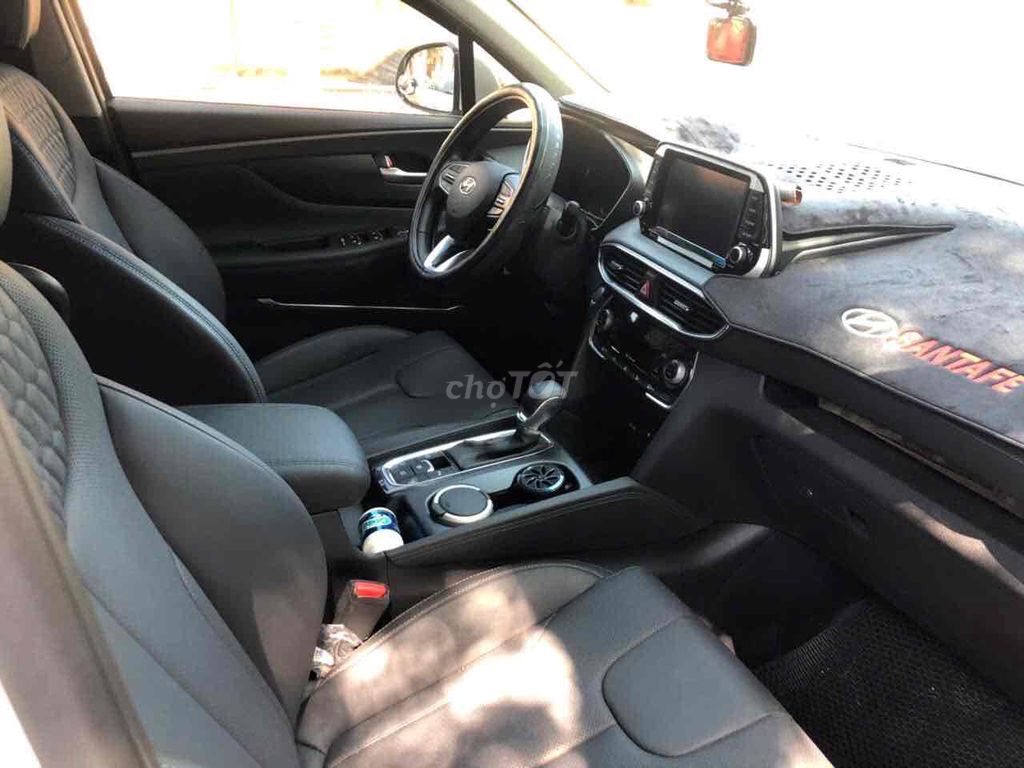 Hyundai Santa Fe 2019 2.2L HTRAC - 91000 km. Mua bán Ô tô tại Quận Hải Châu Đà Nẵng được đăng bởi Duy Linh hình 5