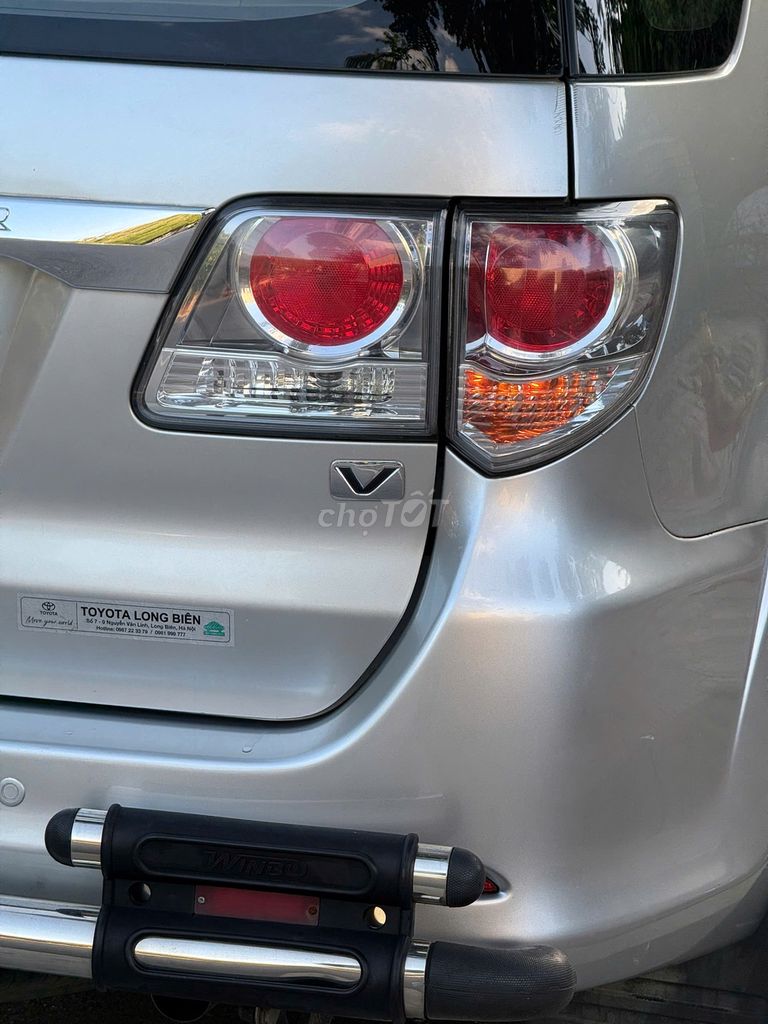 Toyota Fortuner V 2013 Xăng Bạc 17 vạn