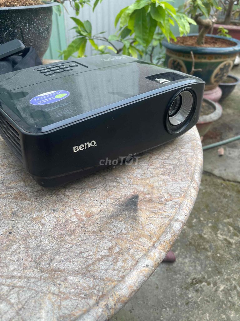 bán máy chiếu giá 1tr500k. Mua bán Đồ dùng văn phòng tại Quận Ngũ Hành Sơn Đà Nẵng được đăng bởi Lê Văn Lợi hình 1